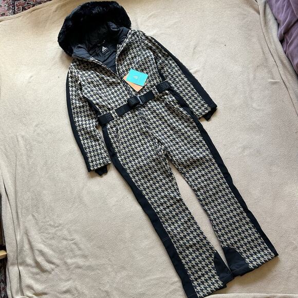 NEW Gsou Snow One Piece Ski Snowboard Faux Fur Hood Waterproof Suit Medium - Picture 2 of 11